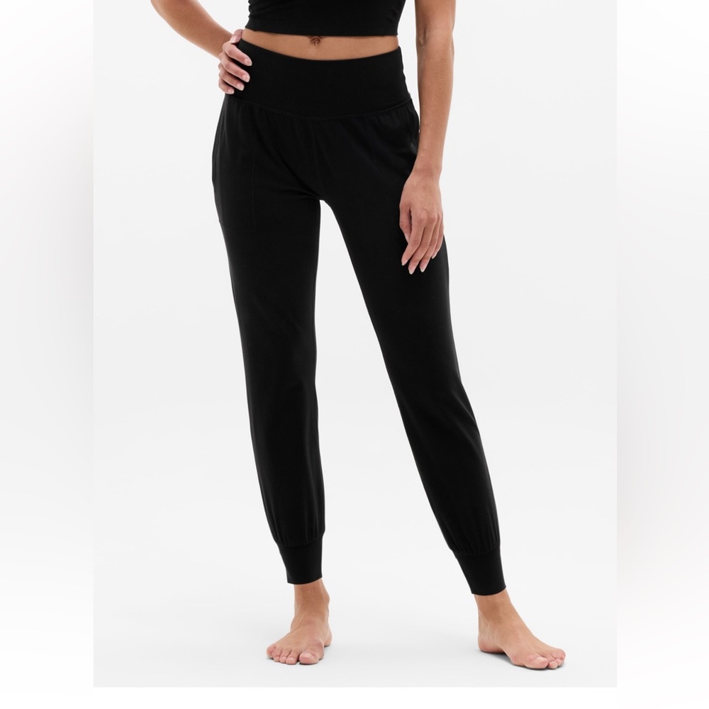 Athleta Salutation Black Jogger